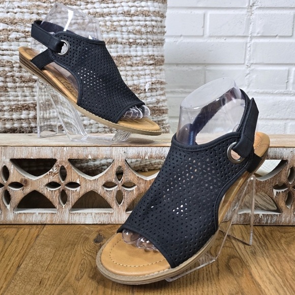 New in Box! Women’s Blowfish Malibu Beckridge Open Toe Sandals, Black, Size 10 - Picture 1 of 11